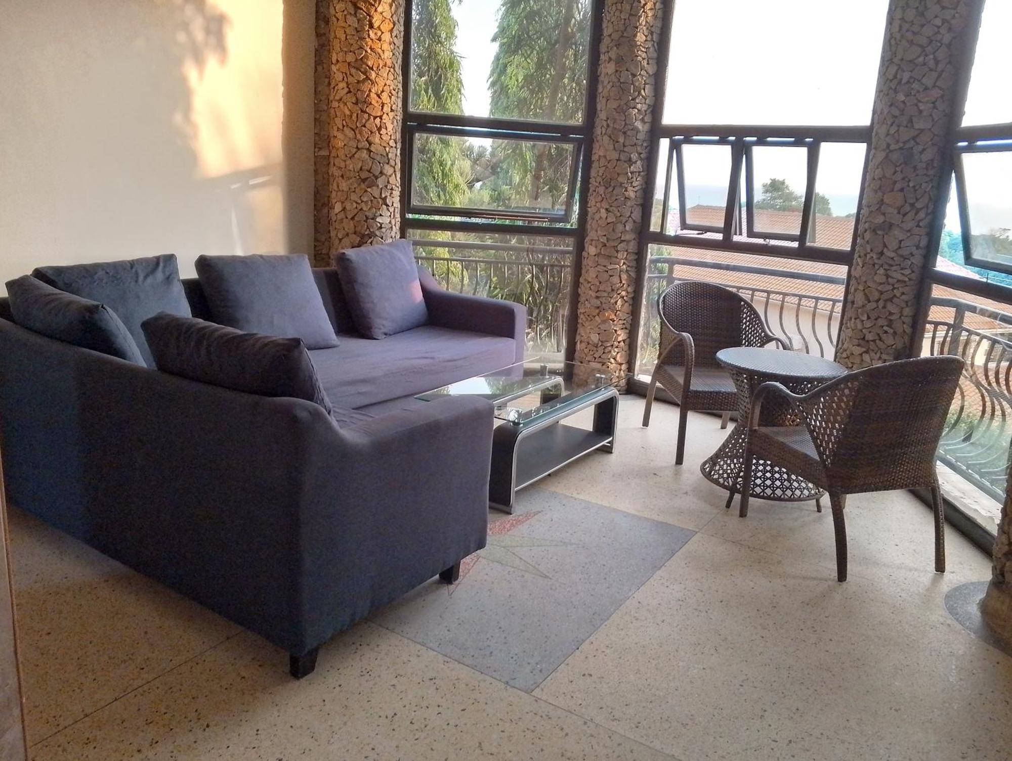 Discovery Courts Hotel عنتيبي المظهر الخارجي الصورة